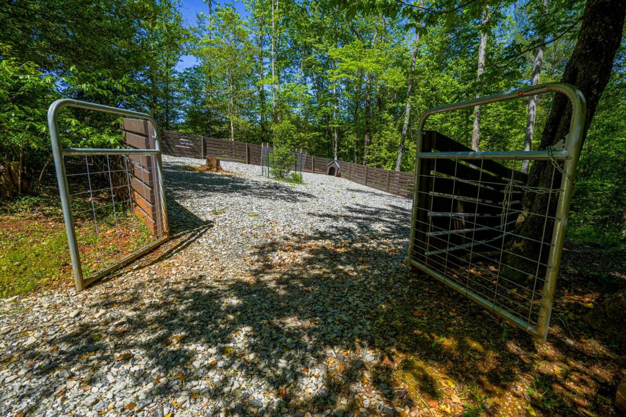 The Big Little Cabin - Hot Tub & Playground Dahlonega Zewnętrze zdjęcie