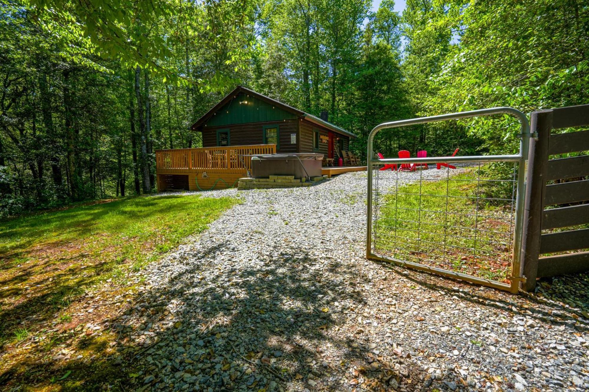 The Big Little Cabin - Hot Tub & Playground Dahlonega Zewnętrze zdjęcie