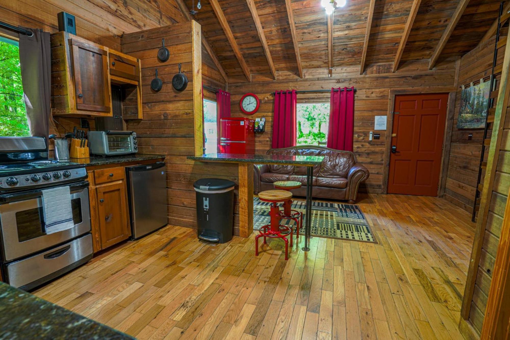 The Big Little Cabin - Hot Tub & Playground Dahlonega Zewnętrze zdjęcie