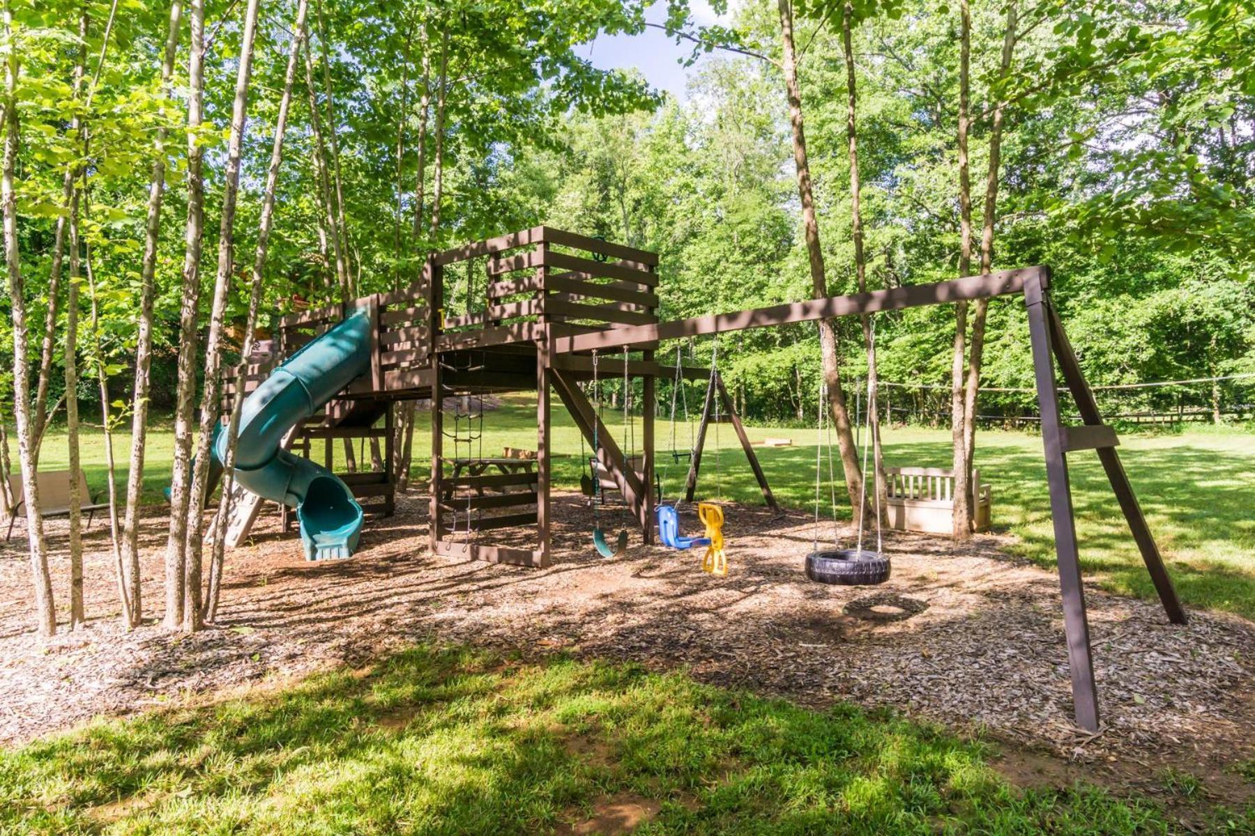 The Big Little Cabin - Hot Tub & Playground Dahlonega Zewnętrze zdjęcie