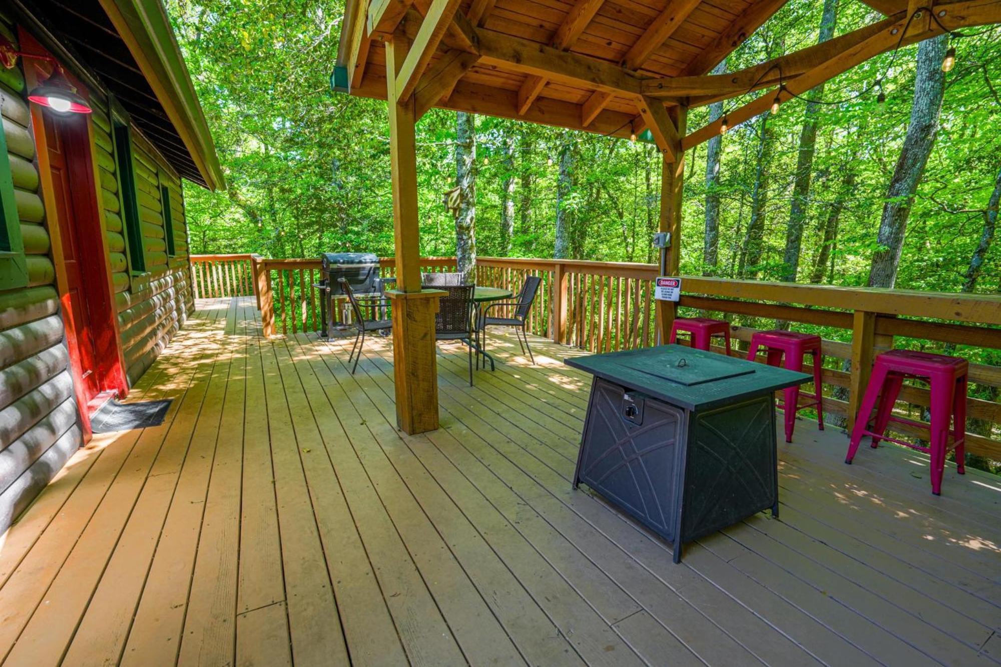 The Big Little Cabin - Hot Tub & Playground Dahlonega Zewnętrze zdjęcie